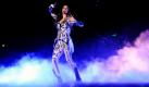 Sängerin Fergie beim Auftritt mit ihrer Band Black Eyed Peas im tschechischen Prag. Für die Welttournee der Band war nur ein Auftritt in Deutschland vorgesehen: am 15. Mai in Berlin. Foto: ap