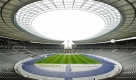 **ARCHIV**Innenansicht des Olympiastadions in Berlin, aufgenommen am 2. April 2008. Im Beisein von Bundeskanzlerin Angela Merkel werden am Dienstag, 29. Sept. 2008, im Bundeskanzleramt in Berlin die Spielstaetten der Frauenfussball- Weltmeisterschaft 2011 bekanntgegeben. Beworben haben sich elf Staedte: Augsburg, Bochum, Bielefeld, Dresden, Leverkusen, Magdeburg, Moenchengladbach, Sinsheim und Wolfsburg. (AP Photo/Michael Sohn) --- An interior view of the Olympia stadium in Berlin, Germany, on Wednesday April 2, 2008.(AP Photo/Michael Sohn) Foto: ap