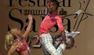 Die holländischen Tänzer Oscar Matute und Bianca Huls geben beim 5. World Salsa Festival in Columbien alles. Foto: ap
