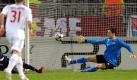 Lyons Keeper Hugo Lloris (r) kann das Tor nicht verhindern. Foto: dpa