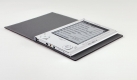 E wie E-Books 
Im Zentrum der Buchmesse steht vor allem das elektronische Buch. Ist das E-Book die Zukunft des Lesens? Kurz vor der Leipziger Buchmesse rumen Marktforscher dabei besonders Fachliteratur Chancen bei den Lesern ein. Foto: dpa