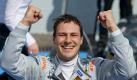 Gary Paffett freut sich über seinen zweiten Saisonsieg. Foto: Uwe Anspach Foto: dpa