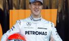 Michael Schumacher auf der Rennstrecke in Valencia kurz vor Beginn der Testfahrten. Foto: dpa