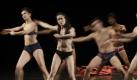 Tanzen gehen macht schlau! Das können alle Tanzmäuse, ganz egal, ob Disko- oder Tanzteegänger, jetzt als Ausrede anbringen. Denn die Bochumer Ruhruniversität hat herausgefunden, dass Bewegung in der Gruppe geistig fit hält. Auf die Kombination aus Bewegung, stimulierendem Umfeld und sozialem Austausch kommt es an. Großartige Nachricht - deshalb dazu hier mehr. Foto: dapd