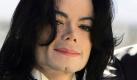 Der Jackson-Biograph Ian Halperin behauptet, der verstorbene King of Pop sei schwul gewesen und habe auf junge Männer gestanden. Nachts soll er sich heimlich in schäbige Motels geschlichen und Sex mit Bauarbeitern gehabt haben. Um Michael Jackson ranken sich viele Gerüchte, deren Wahrheitsgehalt fraglich sein dürfte. Dieses gehört wohl auch dazu. Foto: dpa