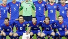 Zahlreiche kroatische Nationalspieler sind bei europischen Spitzenklubs unter Vertrag. Ob Eduardo da Silva (FC Arsenal), Josip Simunic (Hertha BSC), Robert Kovac (ab 2009 Dinamo Zagreb), Mladen Petric (Hamburger SV), Ivica Olic (ab 2009 Bayern Mnchen), Ivan Klasnic (FC Nantes), Daniel Pranjic (ab 2009 Bayern Mnchen) oder Luca Modric - eine WM ohne sie wre sicher nicht dasselbe. Nach sechs Spielen liegt Kroatien in Gruppe 6 zehn Punkte hinter Tabellenfhrer England. Foto: dpa