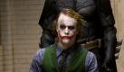 Batman (Christian Bale) und Joker (Heath Ledger) in einer Szene des Films 'The Dark Knight'. In diesem sechsten Batman-Abenteuer wird um die Freundschaft mit dem Bezirks-Staatsanwalt und gegen Joker gekämpft. Der Film kommt am 21. August in die deutschen Kinos. Foto: Warner (zu dpa-Kinostarts vom 14.08.2008 - ACHTUNG: Verwendung nur für redaktionelle Zwecke im Zusammenhang mit der Berichterstattung über diesen Film!) +++(c) dpa - Bildfunk+++
 Foto: dpa