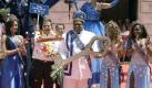 Rio de Janeiro's Mayor, Eduardo Paes (2nd L) delivers the keys of the city to King Momo (3rd R), during the inauguration ceremony of the Rio de Janeiro's Carnival in Rio de Janeiro, Brazil, 12 February 2010. The Rio de Janeiro's Carnival starts officially with the delivering of the keys of the city to King Momo on 12 February. EPA/ANTONIO LACERDA +++(c) dpa - Bildfunk+++ Foto: dpa
