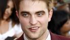 Der englische Schauspieler und Musiker Robert Pattinson bemüht sich um ein weiteres berufliches Standbein. Laut Internetdienst Entertainmentwise überlegt er derzeit, Unternehmer zu werden und eine eigene Multimedia-Produktionsfirma zu gründen. Ich möchte etwas beginnen, das Musik, Film und Schreiben umfasst. Es ist an der Zeit. Ich finde nicht, dass ich mich im Kino und definitiv nicht in der Musik genug etabliert habe, so Pattinson. Schauen Sie sich George Clooneys Firma an... Da entstehen großartige Filme, die sonst nicht gedreht würden, und bei Leonardo DiCaprio ist das auch so. Noch müsse er sich etwas gedulden mit dem Projekt, doch er sei Feuer und Flamme, sagte der 24-Jährige. (dpa) Foto: dpa
