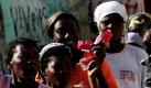 Haitianische Frauen werden laut Augenzeugenberichten vermehrt Opfer von Überfällen. So würden männliche Gangmitglieder die Frauen wegen ihrer Essensmarken überfallen und ausrauben.  Foto: ap