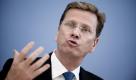 Aussenminister und Vizekanzler Guido Westerwelle (FDP) stellt sich am Mittwoch (04.08.10) in Berlin in der Bundespressekonferenz den Fragen der Journalisten. Westerwelle auesserte sich zu zahlreichen Innen- und Aussenpolitischen Themen. (zu ddp-Text) Foto: Axel Schmidt/ddp Foto: ddp