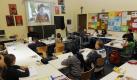 Digitales Lernen geht sogar soweit, dass der Unterricht aus dem Klassenraum nach Hause und umgekehrt übertragen werden kann. Das Ganze funktioniert per Webcam und ist vor allem dann nützlich, wenn Kinder länger krank sind. Das Modellprojekt einer bayerischen Schule hat Vorbildcharakter. Foto: ddp