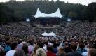 Auch Live-Hörspiele gehören ins Repertoire der Sprecher, wie hier in der voll besetzten Berliner Waldbühne. Mit dem live gesprochenen Hörspiel wollten Oliver Rohrbeck, Jens Wawrczeck und Andreas Fröhlich ins Guinnessbuch der Rekorde. Foto: dpa