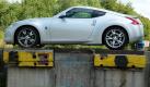 Auch hier hat sich der Nissan verbessert: 32 Kilogramm weniger als der 350Z wiegt der Wagen – 1583 Kilogramm. Das ist für einen ambitionierten Renner dennoch ordentlich Speck auf den Rippen ...  Foto: auto.de