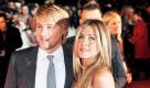 US actors Jennifer Aniston (R) and Owen Wilson (L) arrive at the British film premiere of director David Frankel?s film ?Marley And Me? held at the Vue West End in Central London 02 March 2009. The movie is a comedy about a family whose life is turned upside down by the arrival of a labrador dog. EPA/DANIEL DEME +++(c) dpa - Bildfunk+++  Foto: dpa