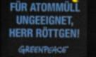 Für die endgültige Aufgabe des geplanten Endlagers für hochradioaktiven Atommüll im Salzstock Gorleben demonstrieren Greenpeace-Aktivisten an der Endlagerbaustelle am 14.03.2010. 'Gorleben: Für Atommüll ungeeignet, Herr Röttgen!', projizierten die Aktivisten auf den Förderturm über dem Salzstock. Um den Salzstock nach zehnjährigem Stopp weiter erkunden zu können, soll in der kommenden Woche die Genehmigung für den Rahmenbetriebsplan verlängert werden, wie die Deutsche Presse-Agentur dpa in Regierungskreisen erfuhr. Foto: Dörthe Hagenguth/Greenpeace dpa/lni (zu dpa +++(c) dpa - Bildfunk+++
pixel Foto: dpa
