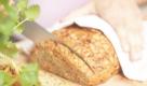 Vollkornbrot enthält komplexe Kohlenhydrate, die einen lange andauernden Glukosefluss und somit einen konstanten Blutzuckerspiegel gewährleisten. Vor allem Dinkel- und Haferkornprodukte sind zu empfehlen. Auch gut:Vollkornnudeln und Müsli. Foto: dak