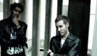 Seit fast 20 Jahren gehören Massive Attack zur Speerspitze der elektronischen Musik. Das Projekt aus Bristol zählte zu den Mitbegründern von TripHop und hat unter anderem mit Madonna, Neneh Cherry und David Bowie zusammengearbeitet. Auch live beweisen Robert 3D Del Naja und Grant Daddy G Marshall (links) immer wieder, dass digitale Sounds auch auf der großen Bühne funktionieren. Foto: Emi