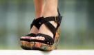 Sommer-Schuhe in Quietschgelb und Himmelblau (Foto)
