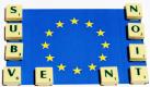 Das Wort Subvention aus Einzelbuchstaben ist am Mittwoch (17.06.2009) in Freiburg auf einer kleinen Europaflagge zu sehen (Illustration). Die Bundesanstalt für Landwirtschaft hat am Dienstag (16.06.2009) eine Liste von Empfängern der EU-Agrarsubventionen veröffentlicht.
 Foto: dpa