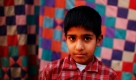 Der siebenjährige Aslam Chakasmi lässt sich in Islamabad, Pakistan, fotografieren. Foto: ap