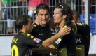Die Zeichen standen auf Sieg, der BVBwirkte selbstbewusst: Der Dortmunder Sahin (2.v.l.) feiert seinen Führungstreffer mit den Kollegen. Foto: dpa