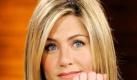 Jennifer Aniston hat vor Wut über die ungerechte Behandlung eines Mitarbeiters schon einmal einen Stuhl nach einem Regisseur geworfen. Das verriet die Schauspielerin (Friends) dem Magazin Elle. «Das war sicher nicht mein bester Moment» sagte Aniston. «Aber er hat einen Mitarbeiter so schlecht behandelt, dass ich dachte: ‹Das kann ich nicht tolerieren.›» Foto: dpa