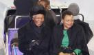 Beim letzten Waka Waka von Shakira kommt Nelson Mandela und seine Frau Graca Machel im Soccer-City-Stadion an. Foto: dpa