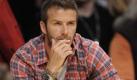 Fußballstar David Beckham ist ausnahmsweise mal nicht spielführend. In der Freizeit tauscht der Brite gern mal den Fußball - und guckt sich stattdessen ein Basketball-Spiel an. So geschehen beim NBA-Spiel der Sacramento Kings gegen die L.A. Lakers. Die Lakers gewannen 106:100. Foto: ap