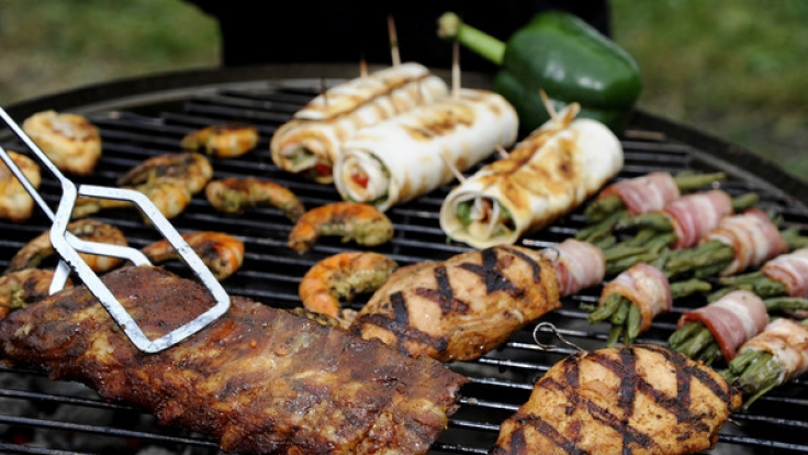 Grillkeime lösen gefährliche Darminfektionen aus.