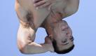 Turmspringer Nick McCrory springt bei der US-Meisterschaft in Los Angeles vom 10-Meter-Brett. Er gewann die Meisterschaft mit 497,35 Punkten. David Boudia holte mit 469,90 Punkten Platz zwei. Dritter wurde Ben Grado mit 431,05 Punkten. Foto: dapd