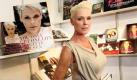 Die dänische Schauspielerin Brigitte Nielsen wirbt auf der Londoner Buchmesse im Earl's Court Exhibition Centre für ihre Autobiographie You Only Get One Life. Darin beschreibt die Ex-Frau von Sylvester Stallone ihre Entwicklung von einem schüchternen Mädchen zum Hollywood-Star. Foto: dapd