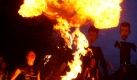Feuerschlucker bei denFeierlichkeiten zur 550-Jahr-Feier der rumänischen Stadt Bukarest. Foto: ap