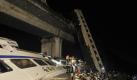 Beim Zusammenstoß zweier Züge sind in Ostchina mindestens fünf Waggons entgleist. Zwei Waggons eines Hochgeschwindigkeitszugs stürzten dabei von einer Brücke. Foto: dpa