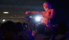 Ob erotischer Striptease oder...
  Foto: dapd