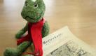 Stillleben mit Wetterfrosch und Wetterkarte. Foto: dpa