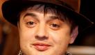 Pete Doherty wird angeblich von der verstorbenen Amy Winehouse heimgesucht. Er ist fest davon ueberzeugt, dass er ihren Geist gesehen hat, berichtet die britische Zeitung The Sun. Winehouse sei ihm kurz nach ihrem Tod drei oder viermal erschienen, zum Beispiel in seinem Schlafzimmer oder als Reflektion im Fenster.  Foto: dapd
