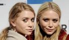 Mit der Freilichtaufführung der Elton-John-Dokumentation «The Union» hat am Mittwochabend (Ortszeit) das zehnte Tribeca Film Festival in New York begonnen. Regisseur Cameron Crowe («Jerry Maguire», «Vanilla Sky») hat den Engländer ein Jahr begleitet und schildert nun in 90 Minuten die Zusammenarbeit Elton Johns mit dem amerikanischen Musiker Leon Russell. Beide hatten im Herbst ein gemeinsames Album vorgelegt, das dem Film den Titel gab. Elton John trat nach dem Film für das Festivalpublikum auf. Foto: dpa