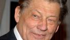 1926 -  2011
 
Sein Name ist verbunden mit einem riesigen Medienimperium und einem der größten Pleiten der deutschen Nachkriegsgeschichte: Leo Kirch. Ende der 1980er Jahre stieg er bei Sat.1 ein, gründete später den Bezahlsender Premiere und wurde so zum erfolgreichsten Medienunternehmer Deutschlands. Im April 2002 musste die Kirch Media Insolvenz anmelden. Die Firma hatte sieben Milliarden Euro Schulden. Leo Kirch starb am 14. Juli in München. Foto: dpa