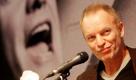 British musician Sting listens to reporters' question during a press conference for his upcoming live concert,which is scheduled for tomorrow, in Seoul, South Korea, Monday, Jan. 10, 2011. (AP Photo/ Lee Jin-man) Foto: dapd