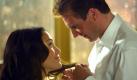 Jennifer Lopez gibt in Manhattan Love Story die alleinerziehende Mutter Marisa, die als Zimmermädchen in einem New Yorker Luxushotel arbeitet. Eines Tages probiert sie die Kleidung eines Hotelgastes an und trifft in dieser Aufmachung auf den Politiker Christopher Marshall (Ralph Fiennes). Er verliebt sich in sie, doch Marisa ist die Verwechslung peinlich. Sie versucht, aus seinem Leben zu verschwinden. Doch Christopher sucht seine Traumfrau überall.  Foto: dpa