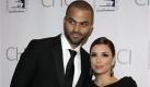Am Tag nach dem offiziellen Ehe-Aus von Eva Longoria streiten sich die amerikanischen Klatschblätter, ob Affären der Prominentenehe den Todesstoß versetzt hätten. Noch- Ehemann Tony Parker, ein in Texas spielender französischer Basketballstar, soll einen Seitensprung mit der Frau eines Teamkameraden gehabt haben, melden amerikanische Blätter. Das People-Magazin hingegen dementiert: Parker habe mit der Frau nur geflirtet. (dpa) Foto: ap/dapd