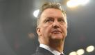 Louis van Gaal kehrt in das Fußball-Geschäft zurück. Der ehemalige Trainer des deutschen Rekordmeisters Bayern München wird vom 1. Juli 2012 an Generaldirektor von Ajax Amsterdam. Mit dem niederländischen Rekordmeister verbindet van Gaal eine erfolgreiche Vergangenheit. Von 1988 bis 1991 arbeitete er als Co-Trainer, danach war er bis 1997 Chefcoach und gewann mit dem Team unter anderen den UEFA-Pokal (1992) und die Champions League (1995). 2003 kehrte van Gaal für ein Jahr als Technischer Direktor zurück. Foto: dpa