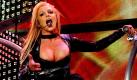 Schon wieder Ärger für Britney Spears: Eine frühere Nanny hat die 28-jährige Sängerin auf Zahlung rund 25.000 Euro verklagt. Die Klägerin behauptet nach Angaben des Internetdienstes TMZ, für ihre Arbeit als Spears persönliche Assistentin und als Kindermädchen für deren beide Söhne Jayden James und Sean Preston bisher nicht gelohnt worden zu sein. Die Frau hatte im September 2007 bei Spears angefangen, aber bereits nach einem Monat wieder die Koffer gepackt. Zusätzlich zu dem ihren Angaben nach noch ausstehenden Gehalt fordert sie knapp 10.000 Euro an Mahngebühren. Foto: dpa