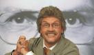 Hape Kerkelings Alter Ego Horst Schlämmer wurde ganz schnell zum Zuschauerliebling. Unter dem Motto Immer janz discht dran und knallhart nachjefracht tritt die Figur als stellvertretender Chefredakteur des fiktiven Grevenbroicher Tagblatts auf. Foto: dpa