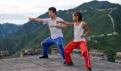 Eine Trainingseiheit auf der chinesischen Mauer ist auch drin. Dank Jackie Chans Renommee in China konnten die Filmemacher an spektakulären Orten drehen. Sogar in der Verbotene Stadt durften sie ihre Kameras aufstellen. Foto: Sony