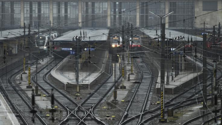 Deutsche Bahn Streik 2018 EVG bestreikt ab Montag die