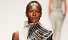 Etwas unpraktisch, aber beeindruckend ist dieses Kleidungsstück von Todd Lynn, das auf der London Fashion Week präsentiert wird. Die Designer zeigen dort ihre Ideen für den Frühling und Sommer 2011. Foto: ap