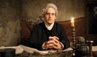 Dort bekommt es Johann Wolfgang von Goethe mit dem etwas verkrampften Albert Kestner (Moritz Bleibtreu) als Vorgesetzten zu tun. Foto: Warner Brothers