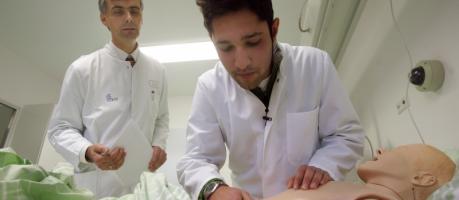 Medizinstudenten in der Ausbildung (Foto)